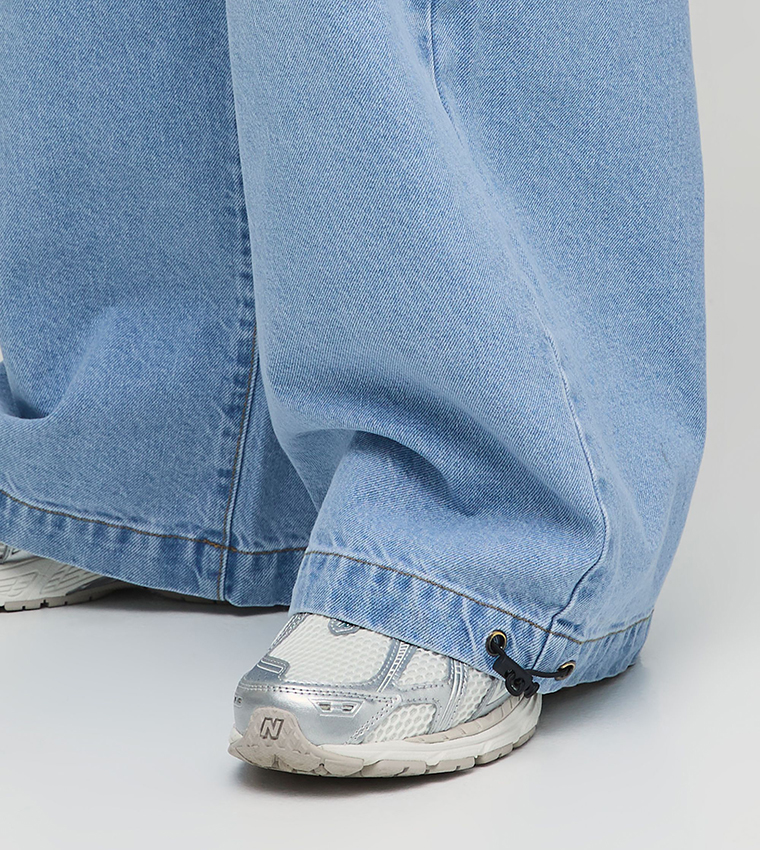 Washed Mid Rise Parachute Fit Jeans