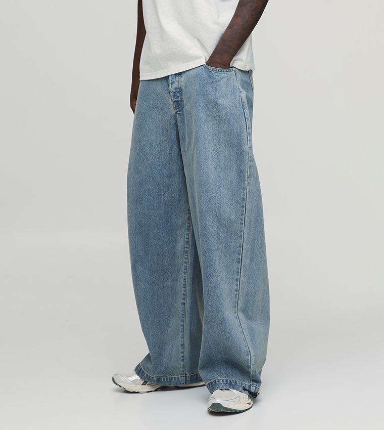 Washed Mid Rise Parachute Fit Jeans