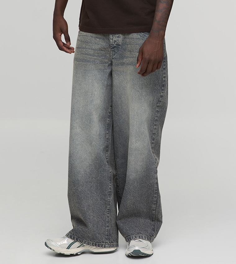 Washed Mid Rise Baggy Fit Jeans