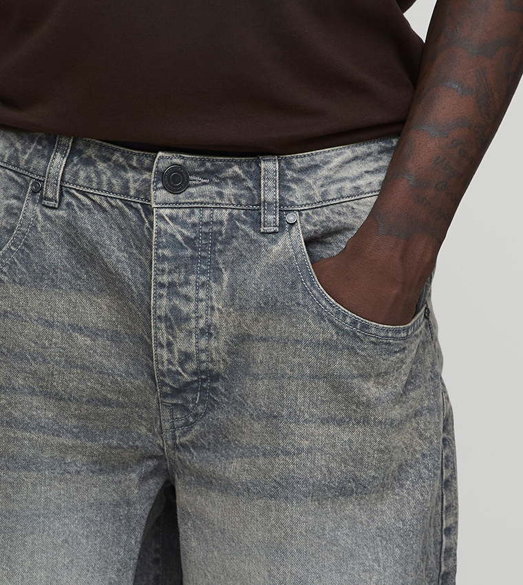 Washed Mid Rise Baggy Fit Jeans