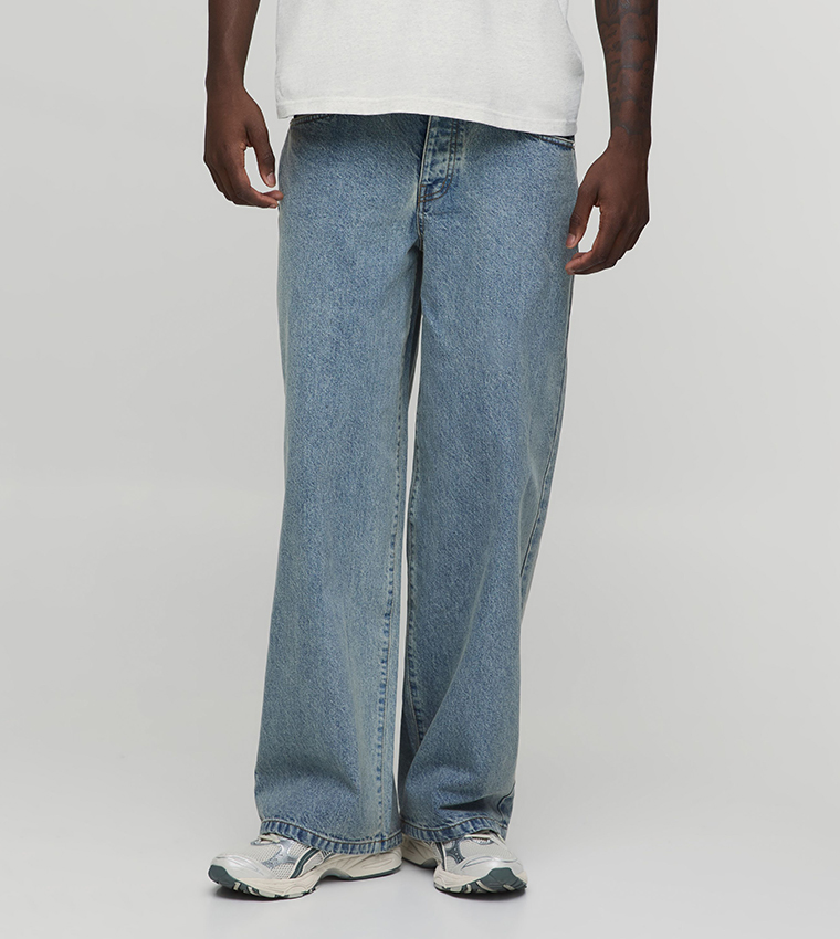 Washed Mid Rise Baggy Fit Jeans