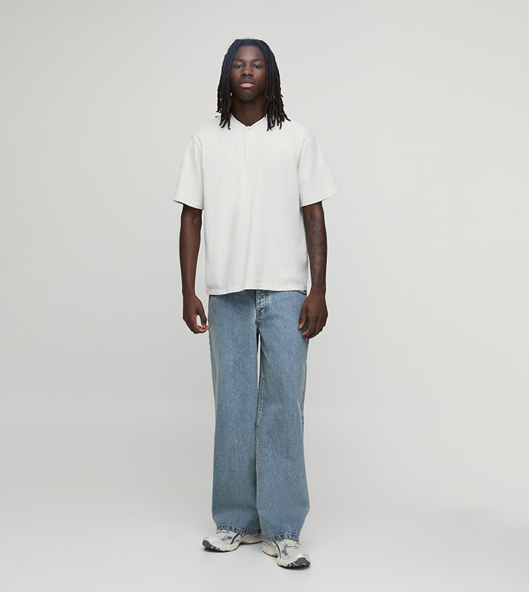 Washed Mid Rise Baggy Fit Jeans
