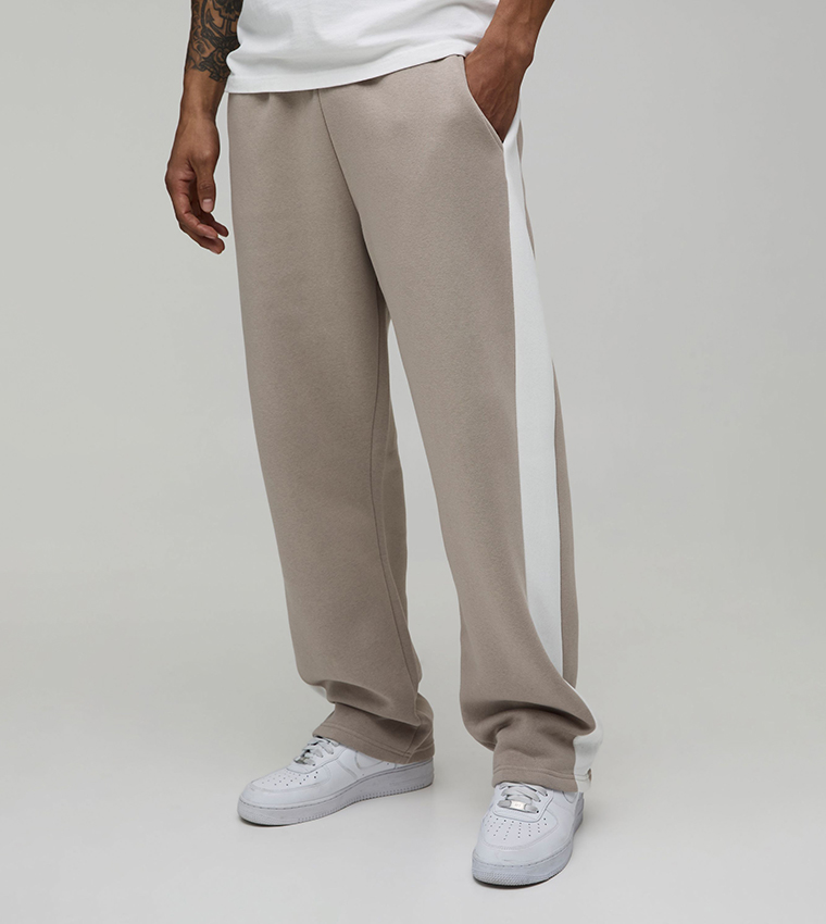 بنطال رياضة بقصة مستقيمة