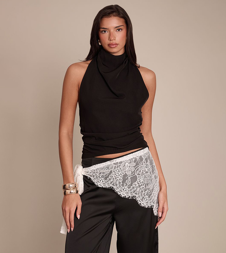 بريتي ليتل ثينغ  توبات بلا أكمام  - أسود Sleeveless Tops