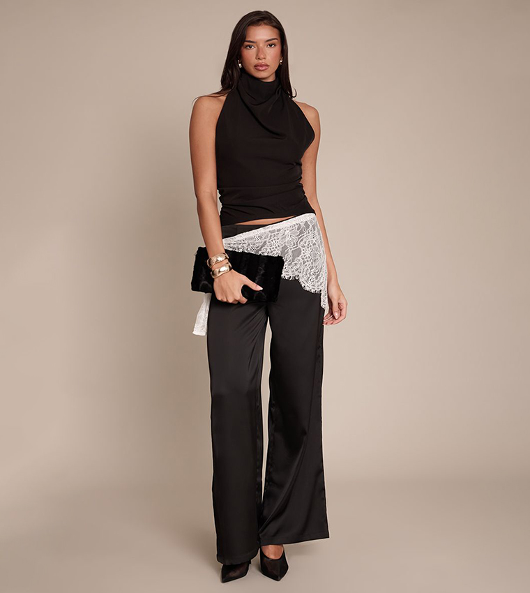 بريتي ليتل ثينغ  توبات بلا أكمام  - أسود Sleeveless Tops