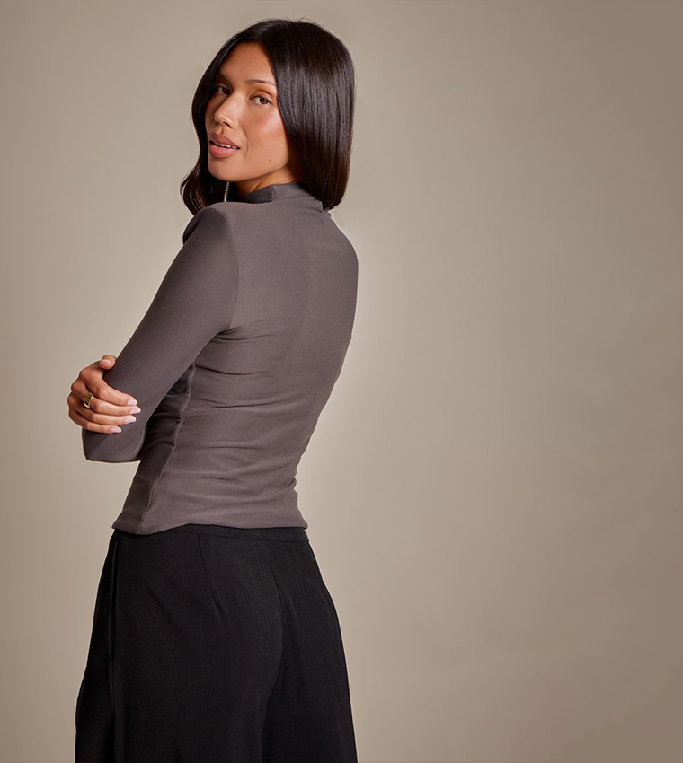 بريتي ليتل ثينغ  توبات كاجوال  - رمادي Casual Tops
