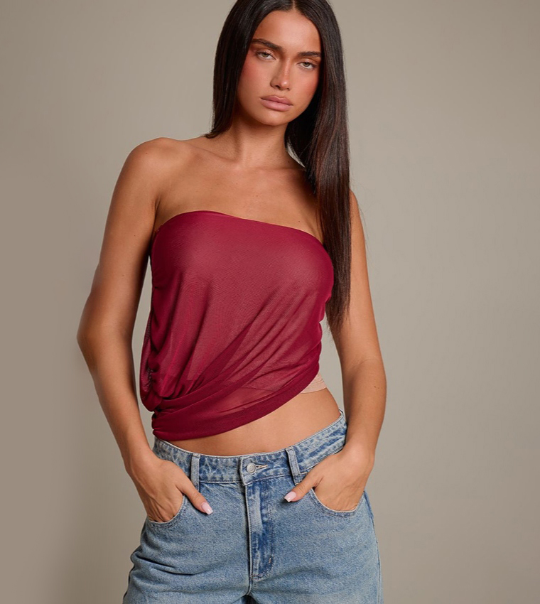 PrettyLittleThing  Cropped Tops - Burgundy Cropped Tops