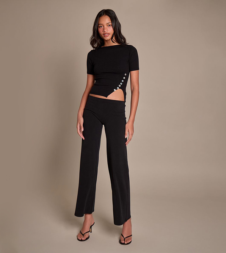 بريتي ليتل ثينغ  توبات قصيرة - أسود Cropped Tops