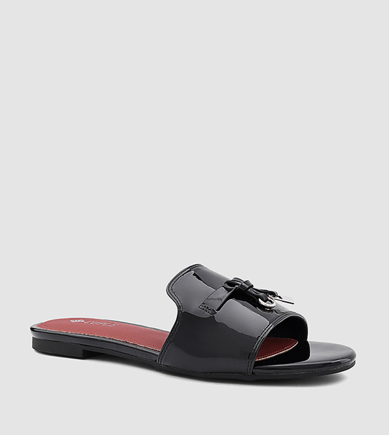 Accessory Detail Flat Sandals