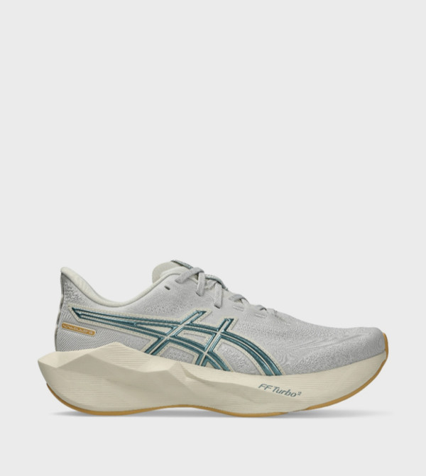 NOVABLAST 6 Running Shoes