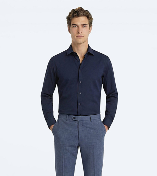 Solid Long Sleeves Slim Fit Shirt