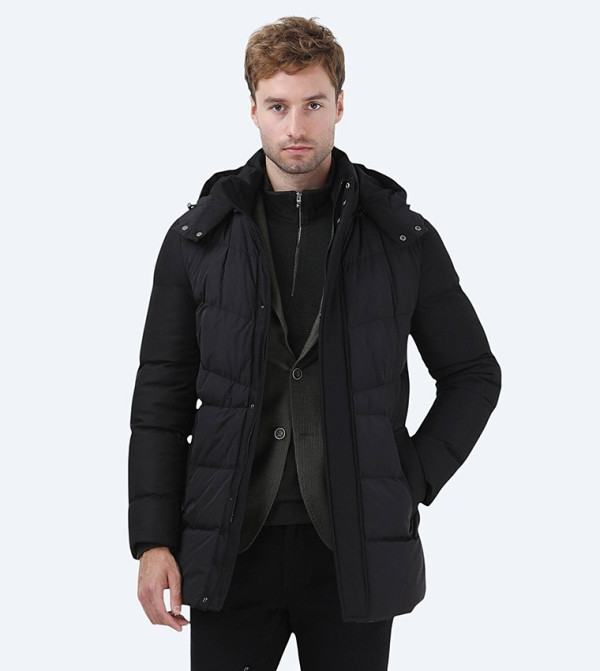 Solid Regular Fit Hooded Puffer Jacket