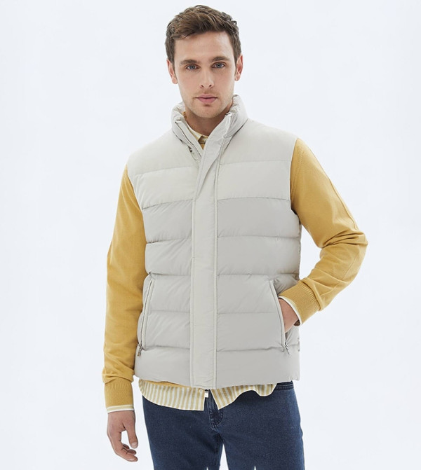 Solid Regular Fit High Neck Gilet