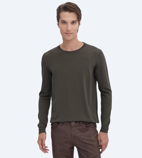 Solid Crew Neck Knit Sweater