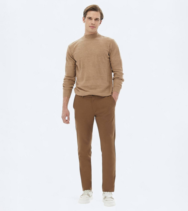 Solid Slim Fit Cotton Blended Trousers