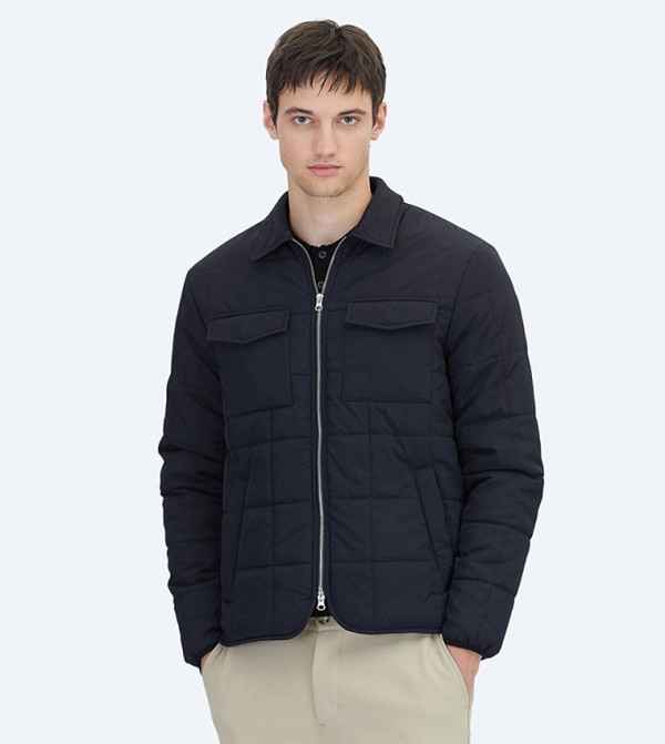 Solid Regular Fit Round Collar Woven Puffer Jacket