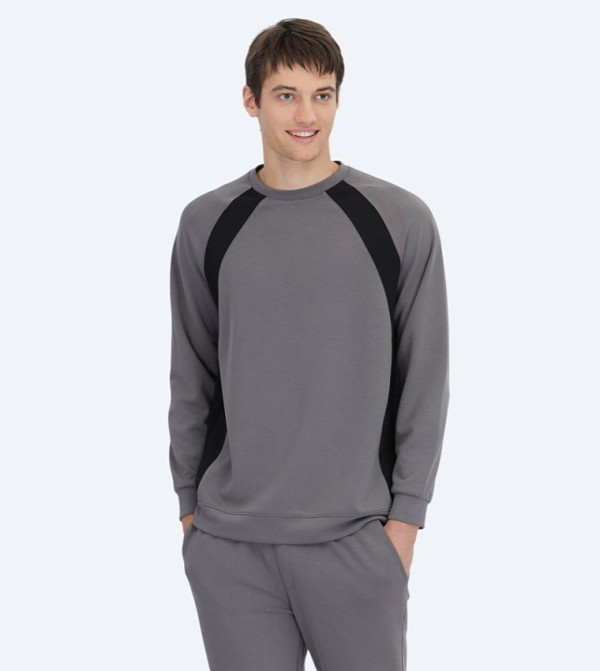 Contrast Detail Crew Neck Sweatshirt