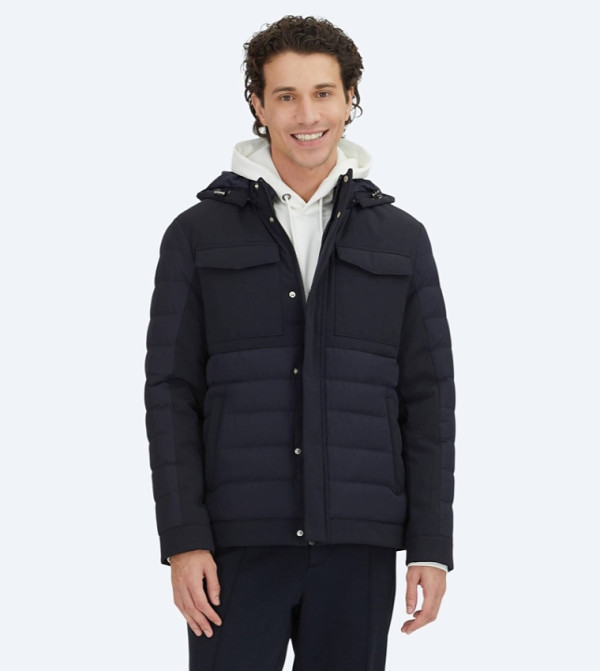Solid Regular Fit Hooded Woven Puffer Jacket