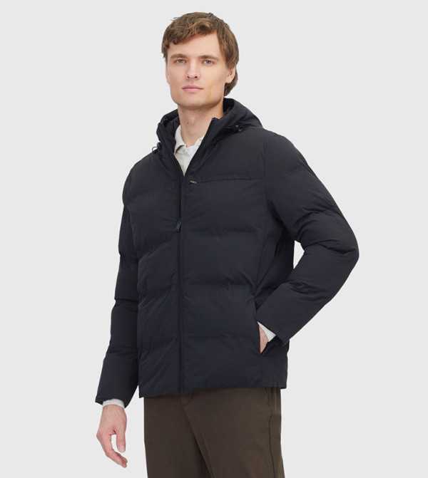 Solid Regular Fit Hooded Puffer Jacket
