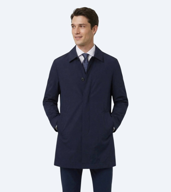 Solid Regular Fit Collared Woven Rain Coat