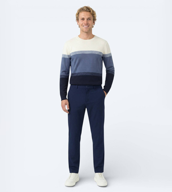 Solid Slim Fit Casual Trousers