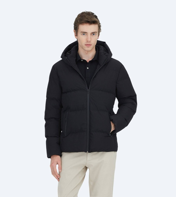 Solid Regular Fit Hooded Woven Puffer Jacket