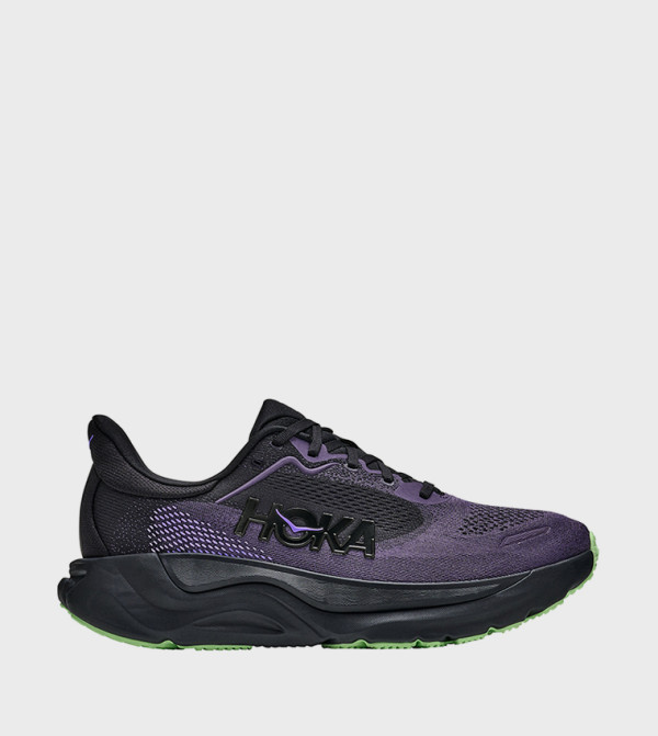 ARAHI 9 Logo Detail Lace-Up Running Shoes