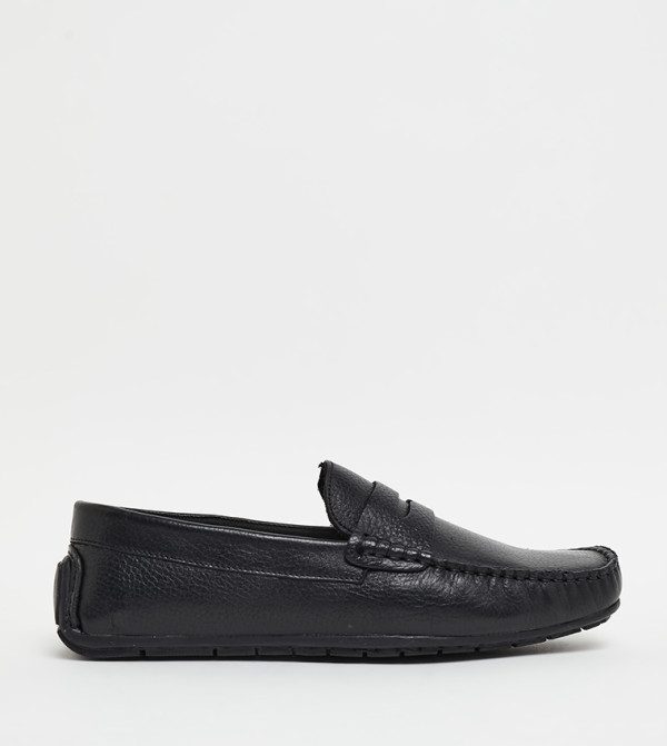 MOCPENNY Solid Moccasins
