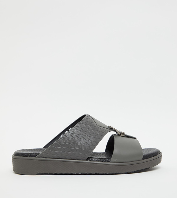 ARTM3 02 Textured Arabic Sandals