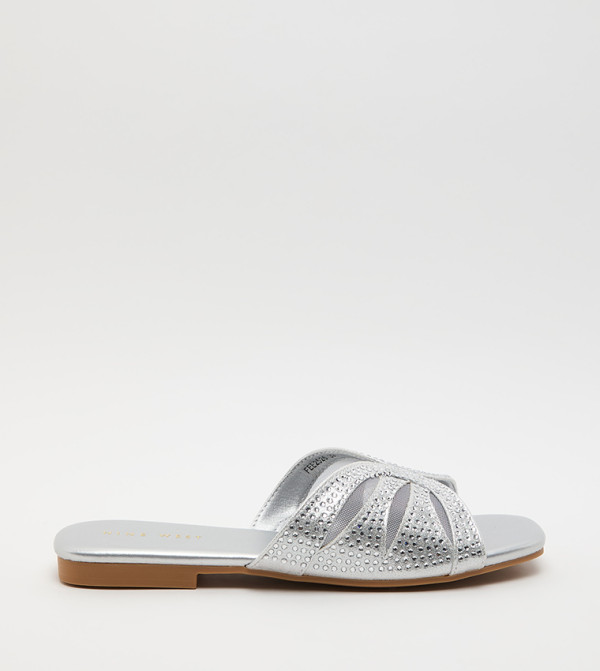 Embellished Open Toe Flat Sandals