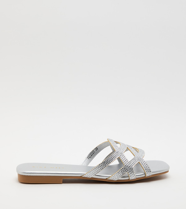 Embellished Open Toe Flat Sandals