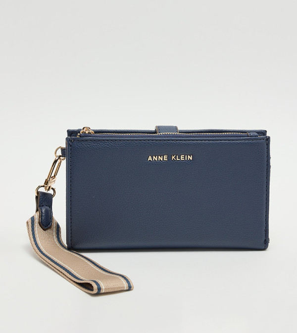 Textured Zippered Wallet
