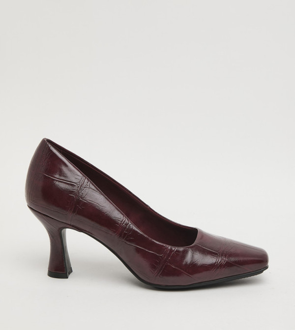 PRIM Flared Heel Pumps