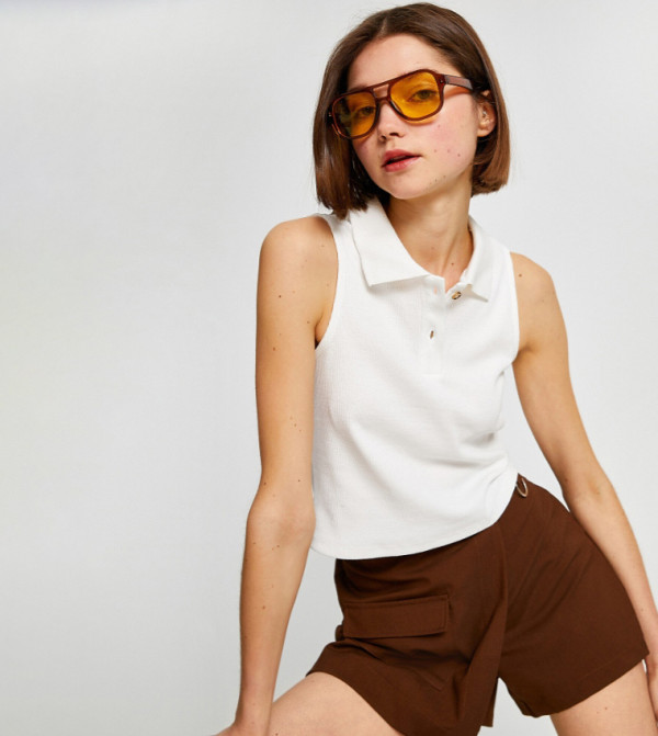 Ribbed Collared Sleeveless Top