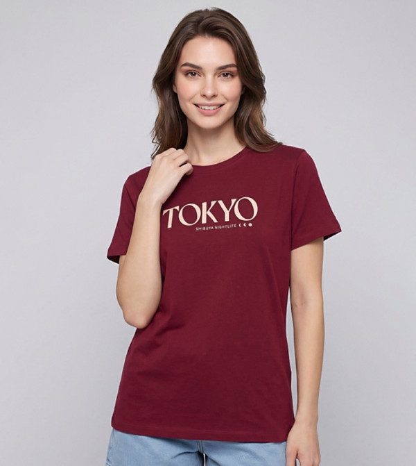Typography Print T-Shirt with Crew Neck and Short Sleeves