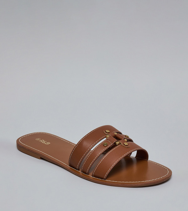 Metal Accent Open Toe Flat Sandals