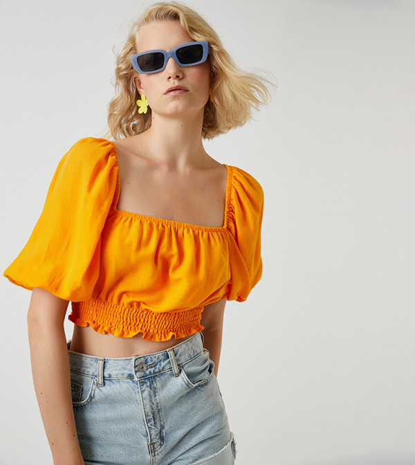 Solid Square Neck Puff Sleeves Cropped Top