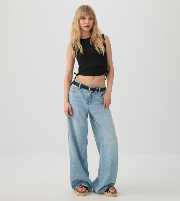 Textured Crew Neck Sleeveless Top