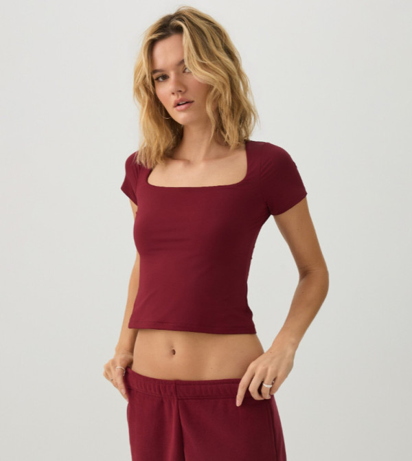 PURAFORM™ Solid Square Neck Cropped Top