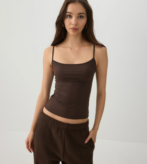 SMOOTHCORE™ Solid Scoop Neck Sleeveless Top