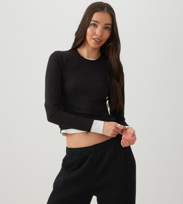 تيشيرت سادة قصير كم طويل