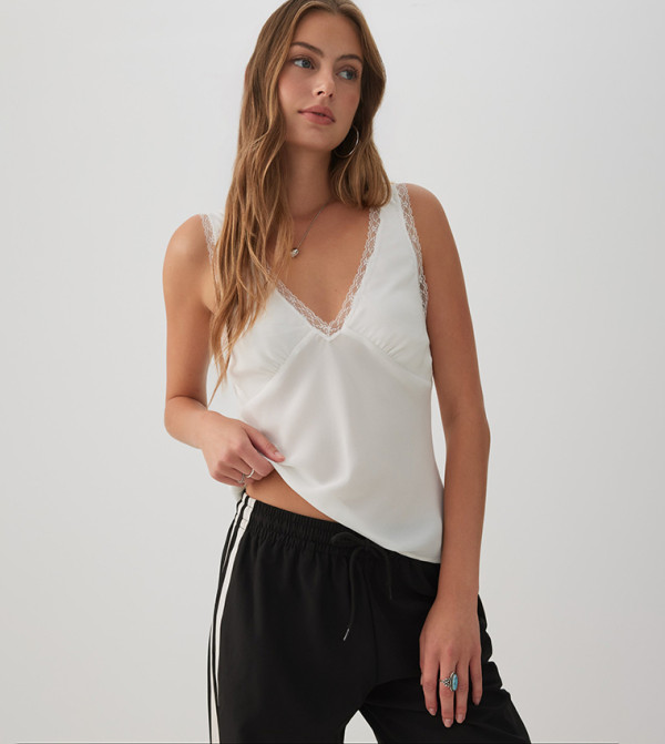Lace Trim V-Neck Woven Sleeveless Top