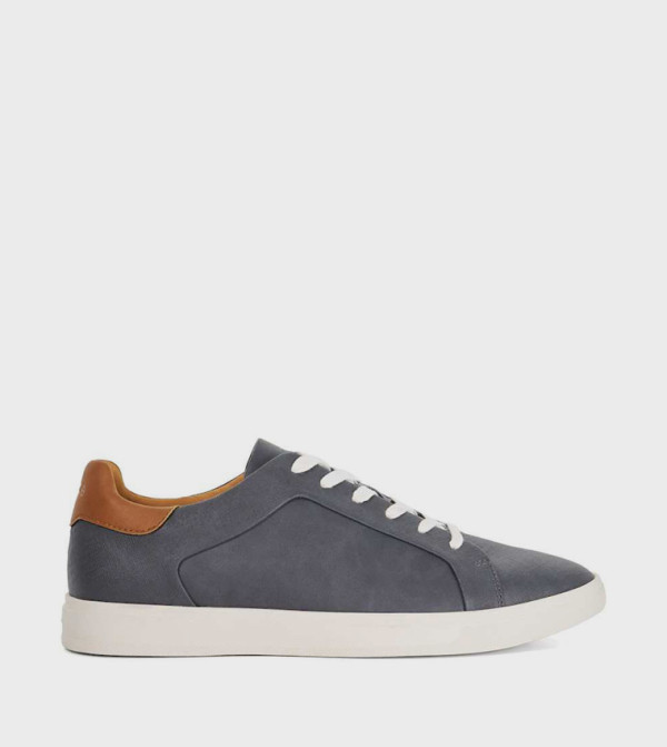 TRACES Round Toe Lace-Up Shoes