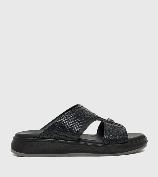 AL FAKHM Textured Arabic Sandals