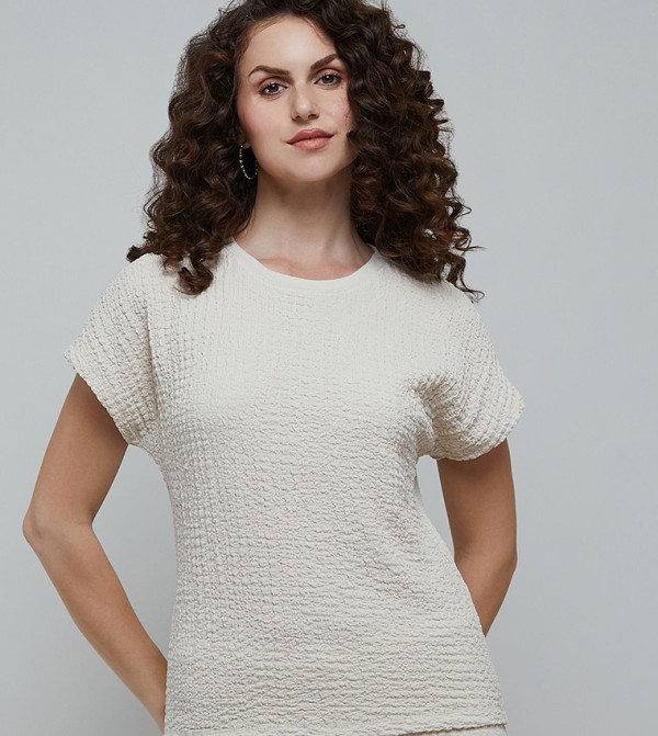 Textured Top with Round Neck and Short Sleeves