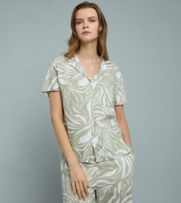 Patterned Shirt with Lapel Collar and Short Sleeves