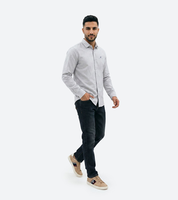 قميص كم طويل بشعار