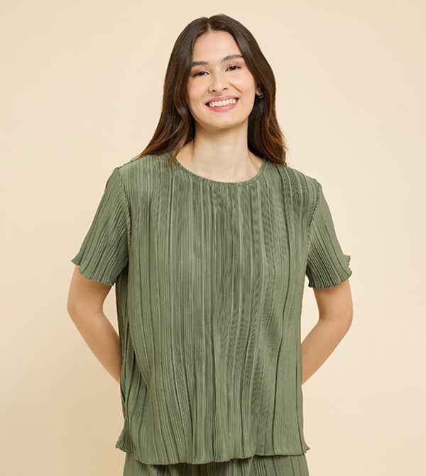 Textured Top with Round Neck and Short Sleeves