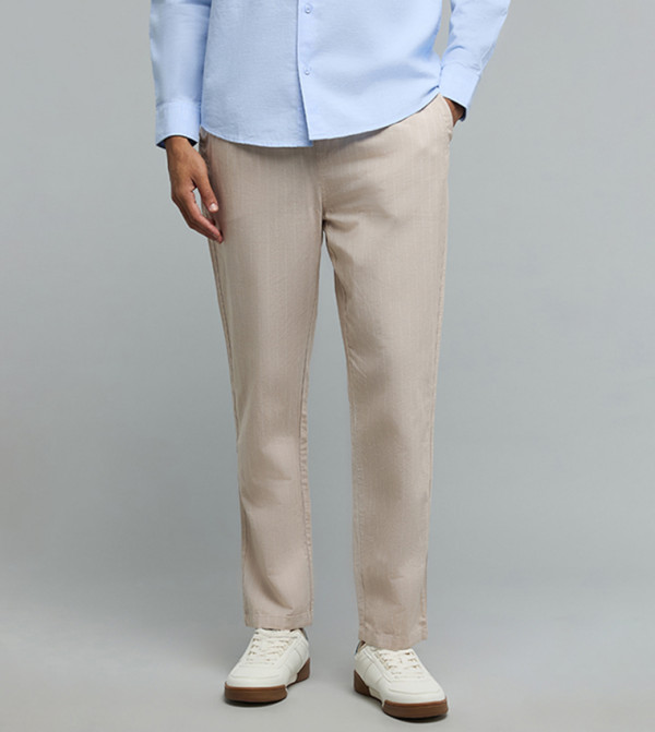 Solid Tapered Fit Pants with Drawstring Waist