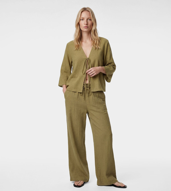 Tie-up V-Neck 3/4 Sleeves Top